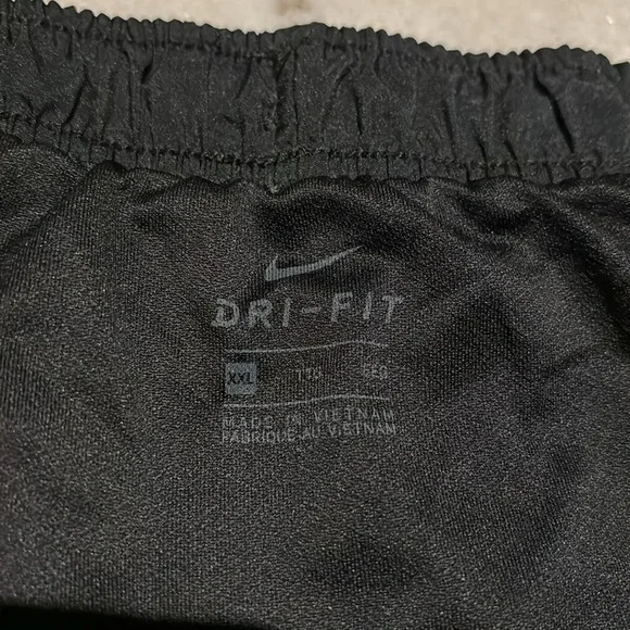 Nike shorts - Picture 3 of 3